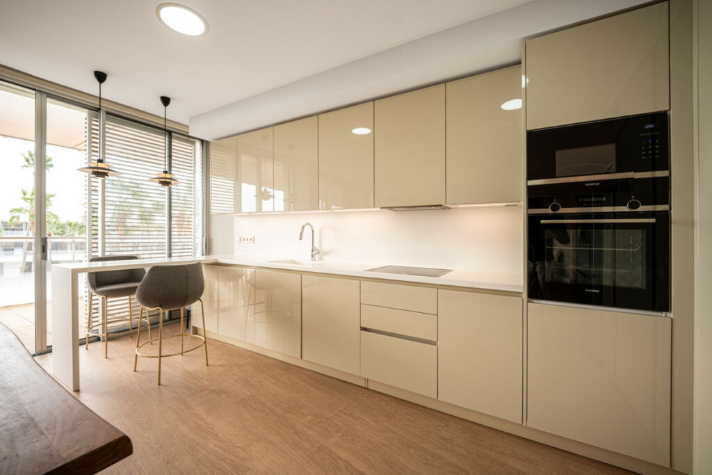 Middle Floor Apartment Estepona Málaga - image 10