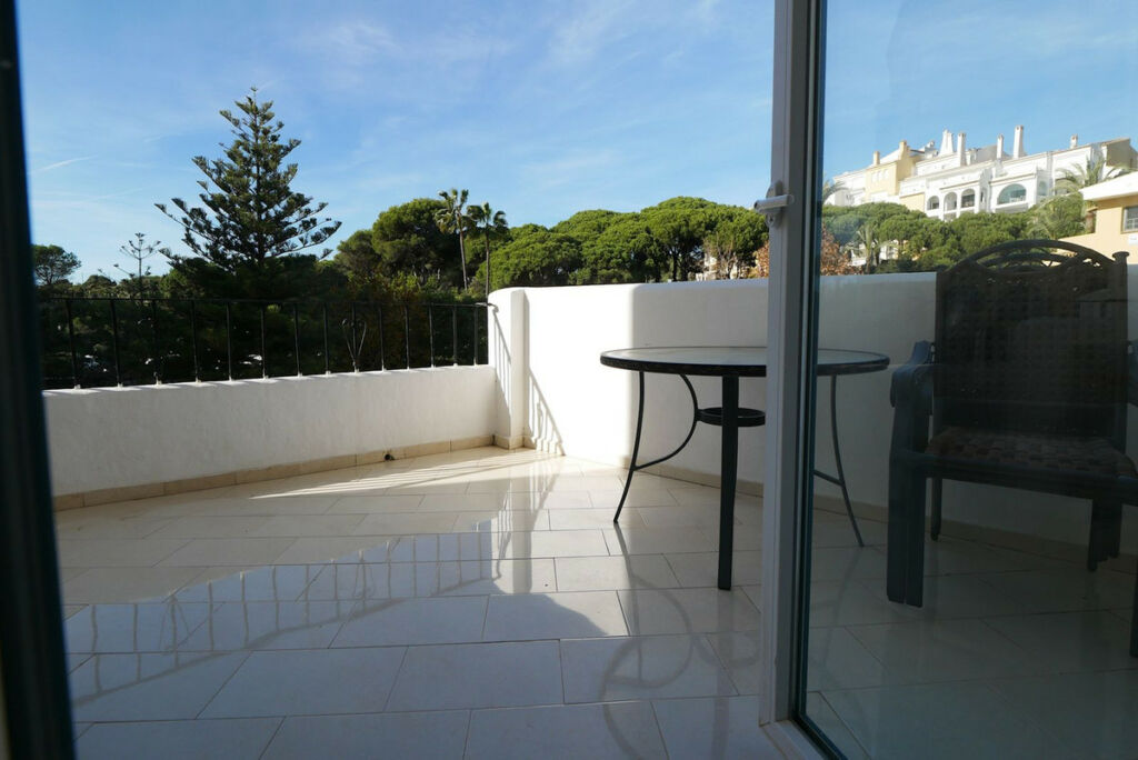 Middle Floor Apartment Puerto de Cabopino Málaga - image 10