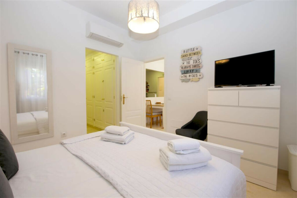 Ground Floor Apartment Estepona Málaga - image 10