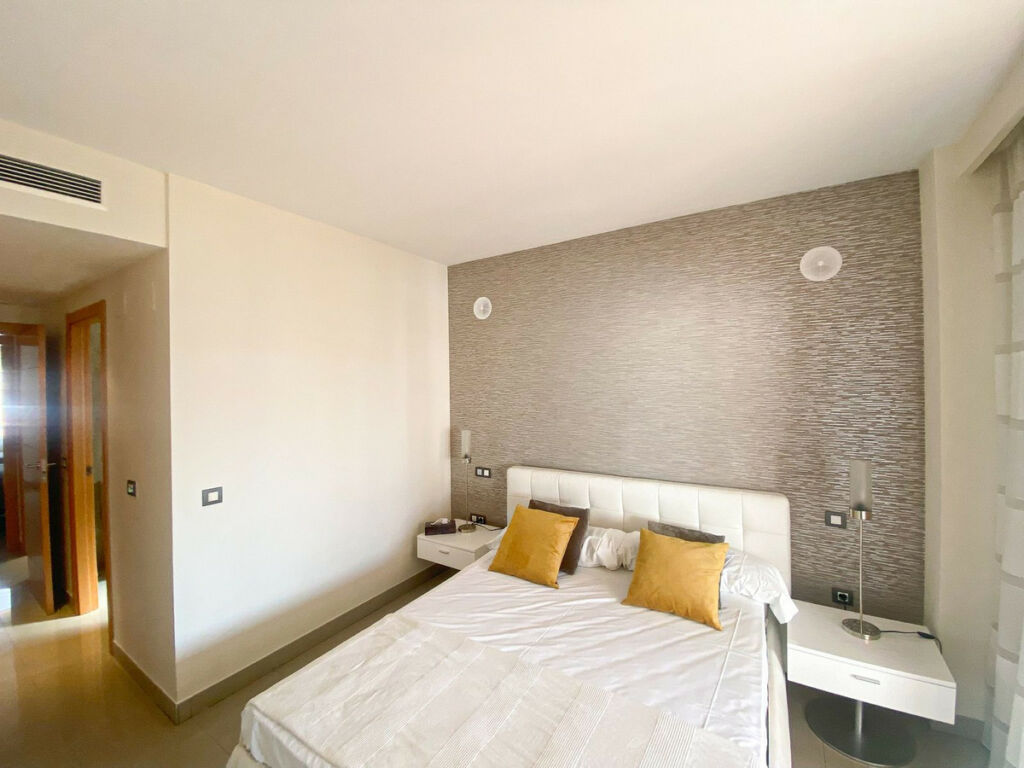 Middle Floor Apartment El Paraiso Málaga - image 10