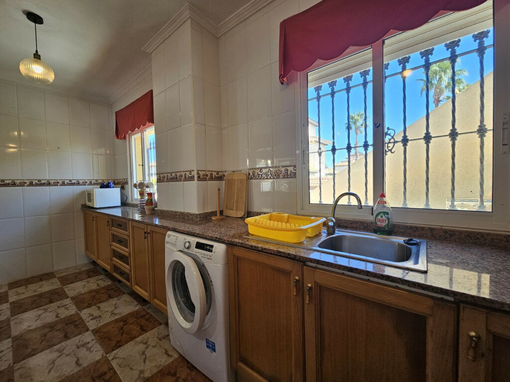 Detached Villa Cabo Roig Alicante - image 10