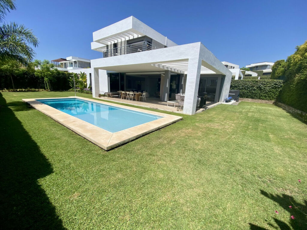 Detached Villa Cancelada Málaga - image 10