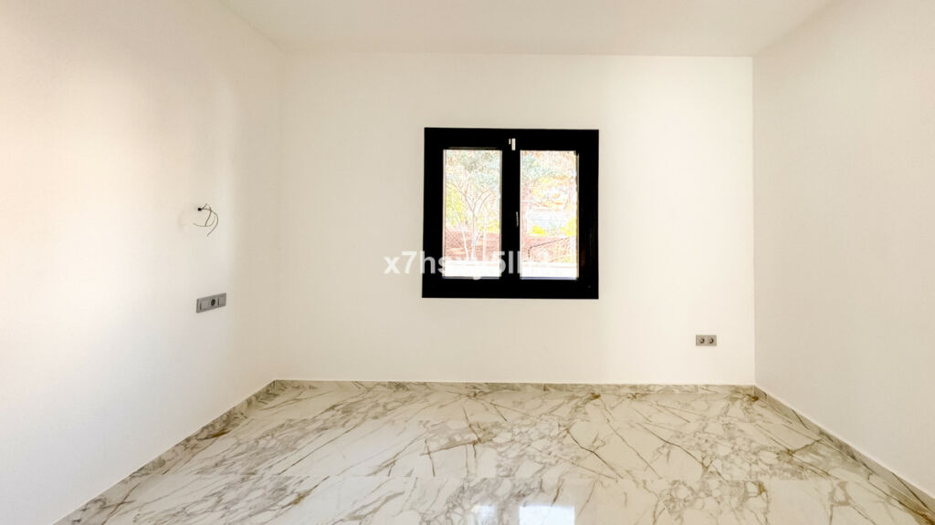 Detached Villa Los Balcones Alicante - image 10