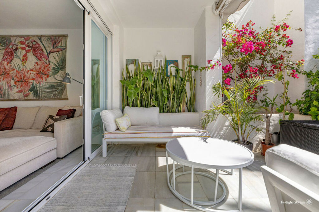 Ground Floor Apartment Estepona Málaga - image 9