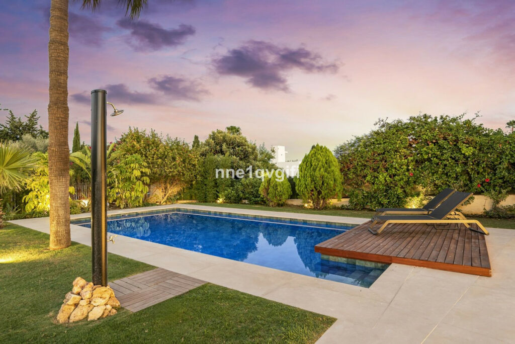 Detached Villa Guadalmina Alta Málaga - image 11