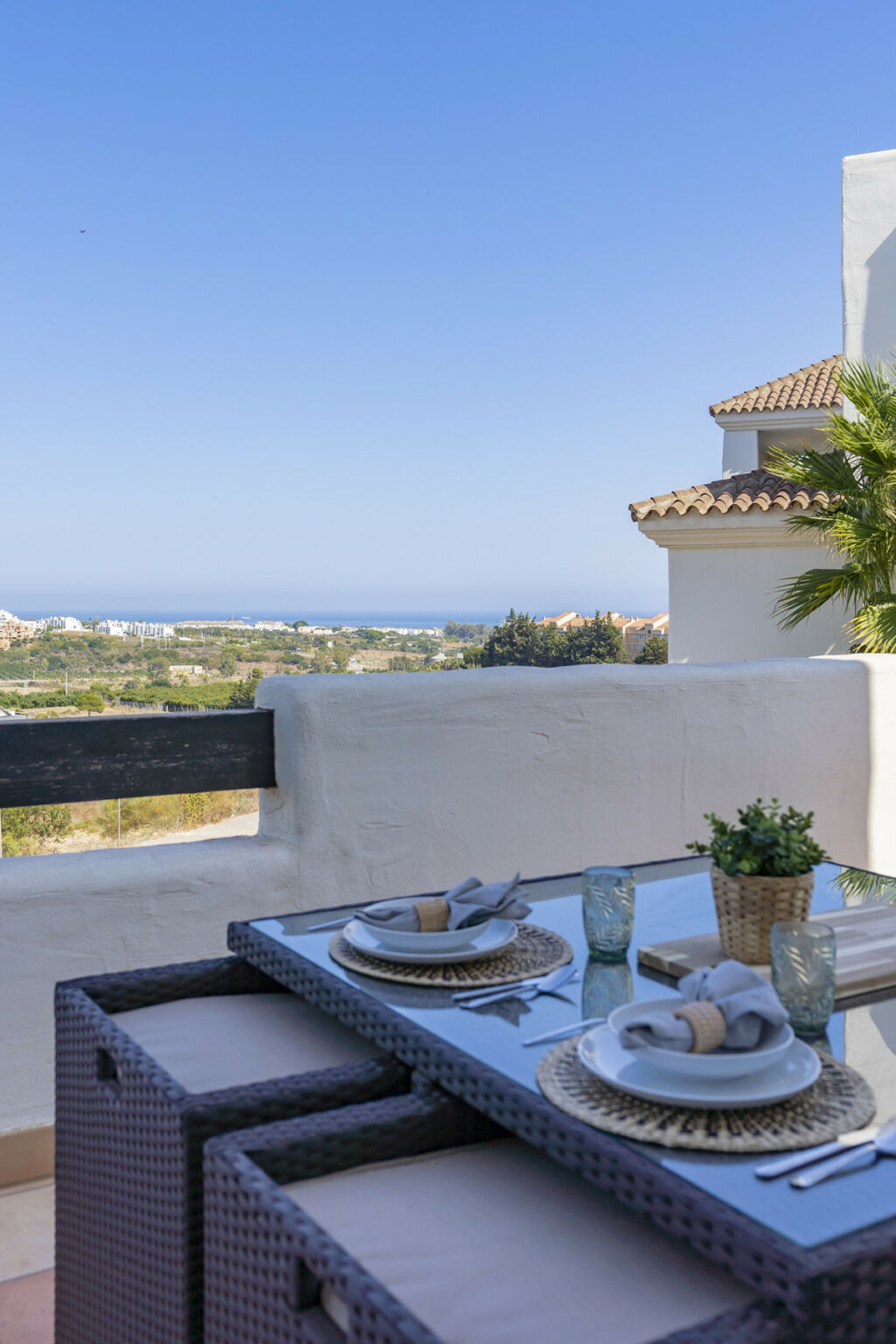 Middle Floor Apartment Estepona Málaga - image 11