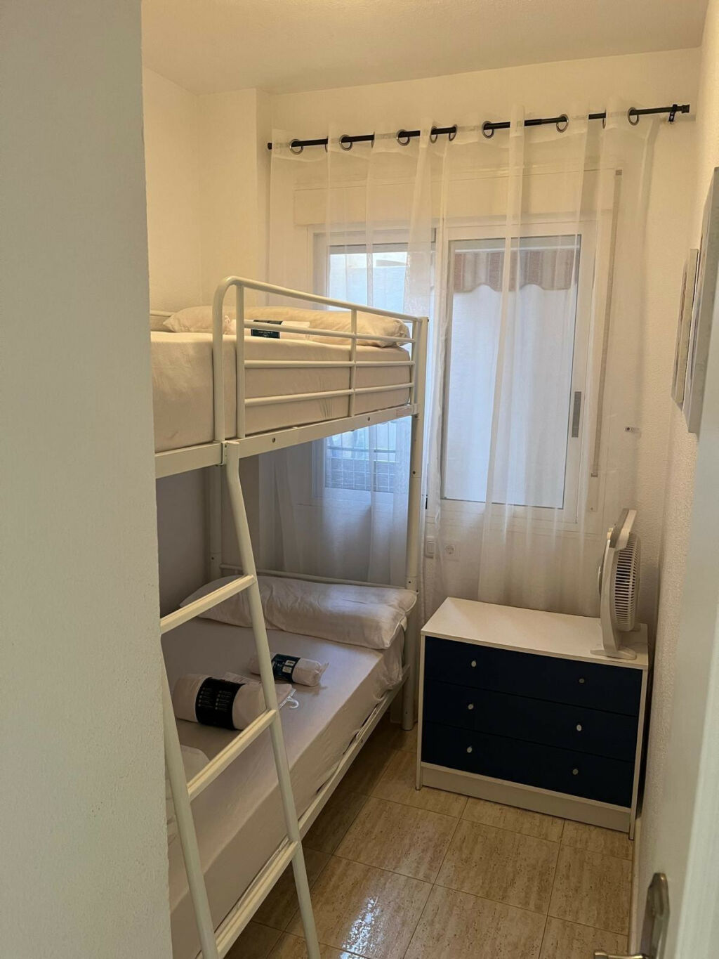 Middle Floor Apartment Torrevieja Alicante - image 11