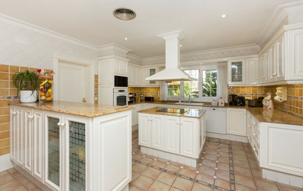 Detached Villa Denia Alicante - image 11