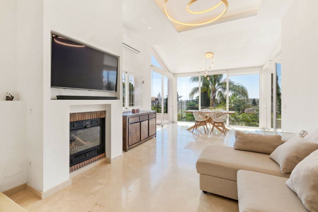Detached Villa Mijas Golf Málaga - image 10