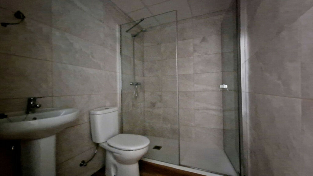 Middle Floor Apartment Fuengirola Málaga - image 11