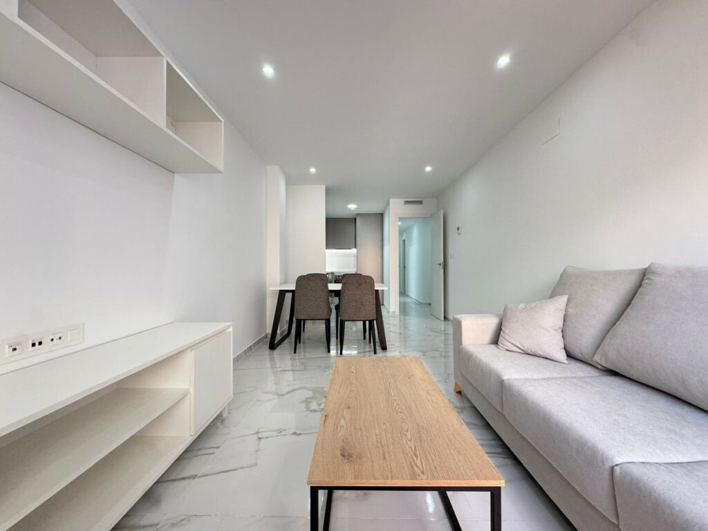 Middle Floor Apartment Torrevieja Alicante - image 11