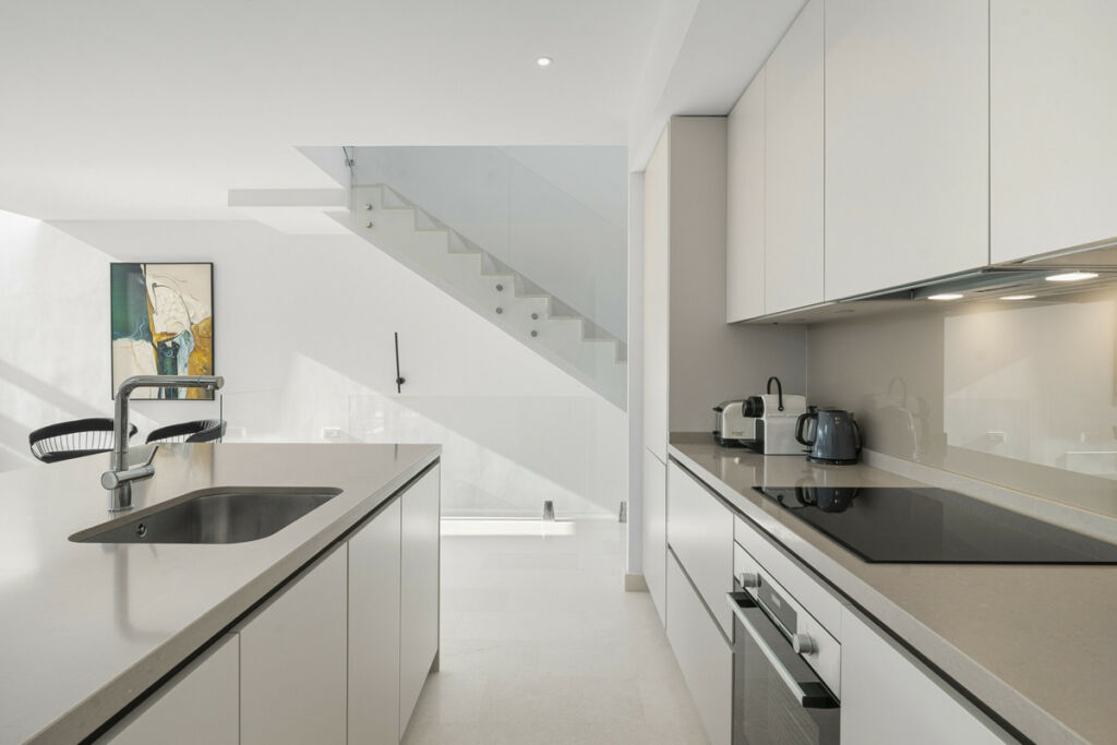 Semi-Detached House Cabopino Málaga - image 11