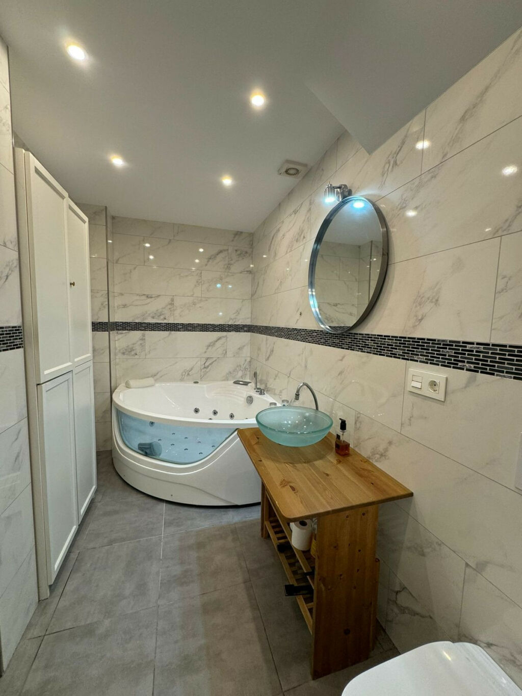 Detached Villa Selwo Málaga - image 11
