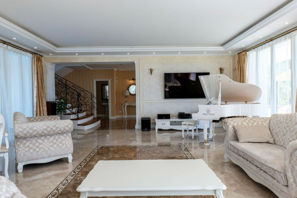 Detached Villa El Rosario Málaga - image 11