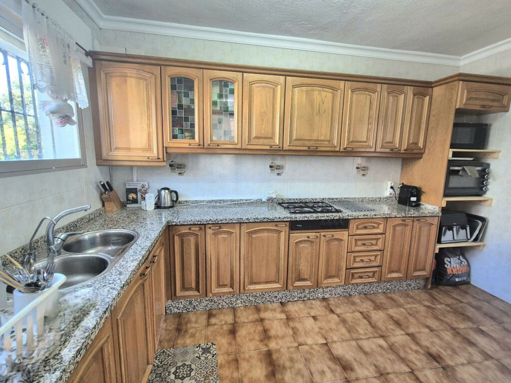 Detached Villa Alhaurín de la Torre Málaga - image 11