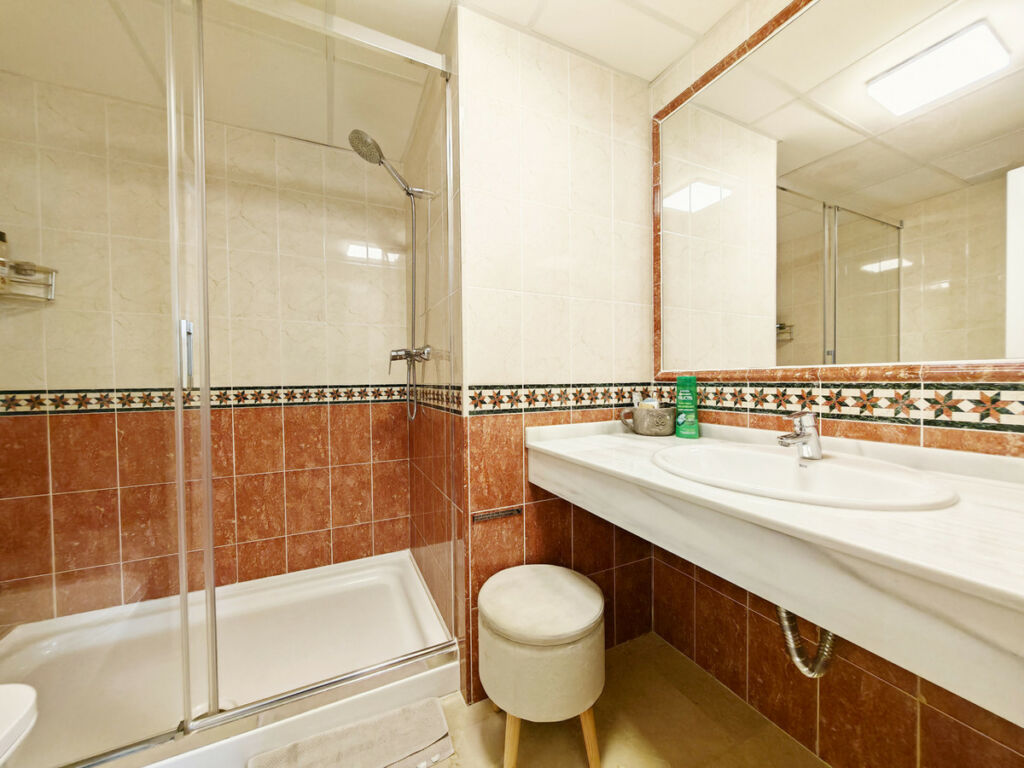 Townhouse Cabopino Málaga - image 11