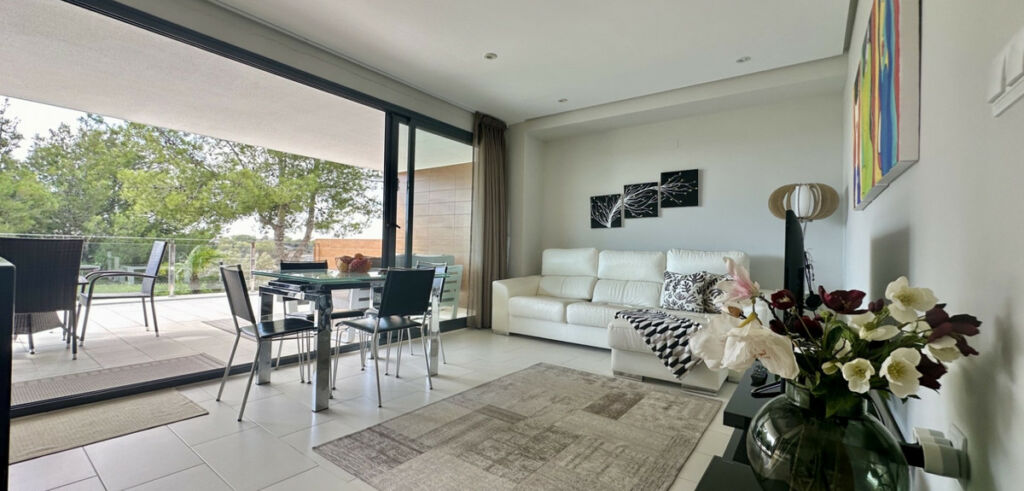 Ground Floor Apartment Villamartin Alicante - image 11