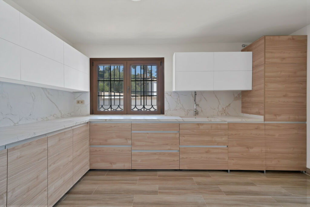 Detached Villa Marbella Málaga - image 11
