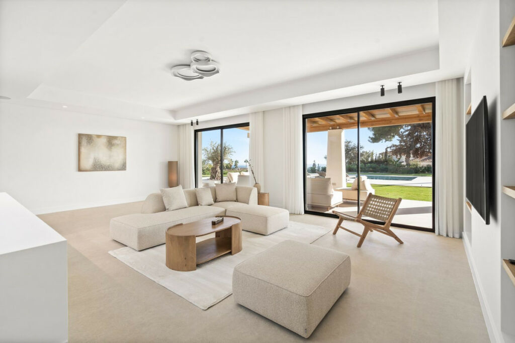 Detached Villa El Rosario Málaga - image 11
