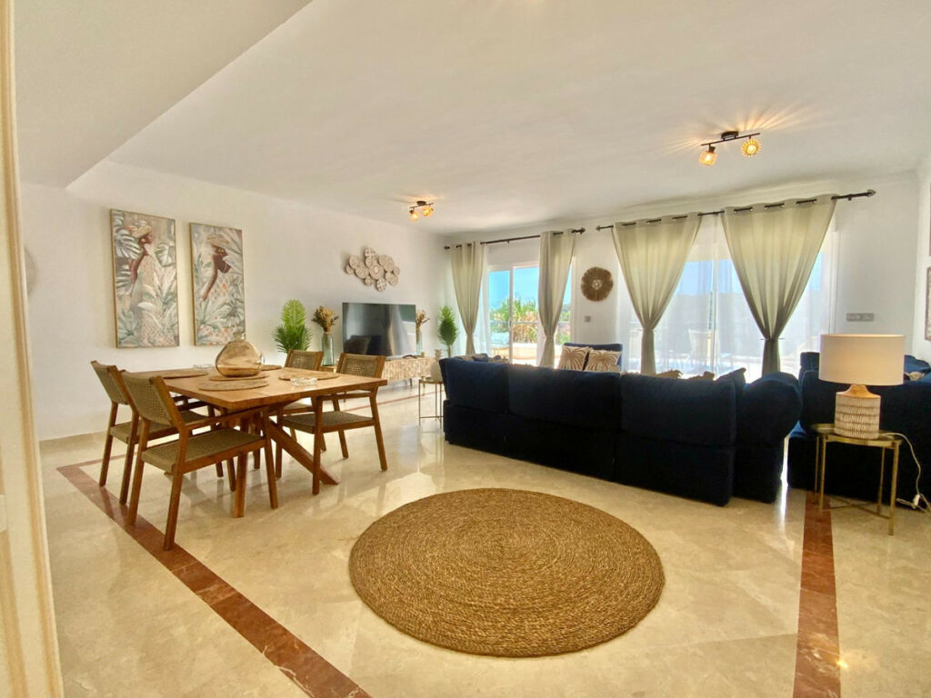 Middle Floor Apartment San Roque Club Cádiz - image 11