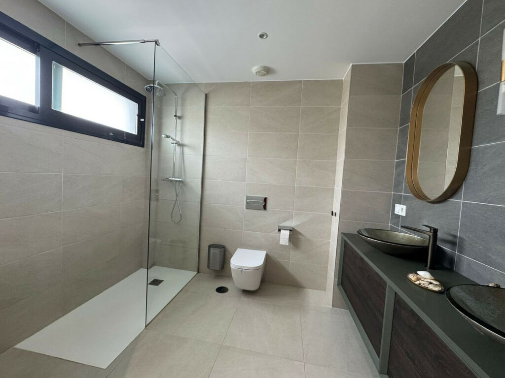 Detached Villa Manilva Málaga - image 11