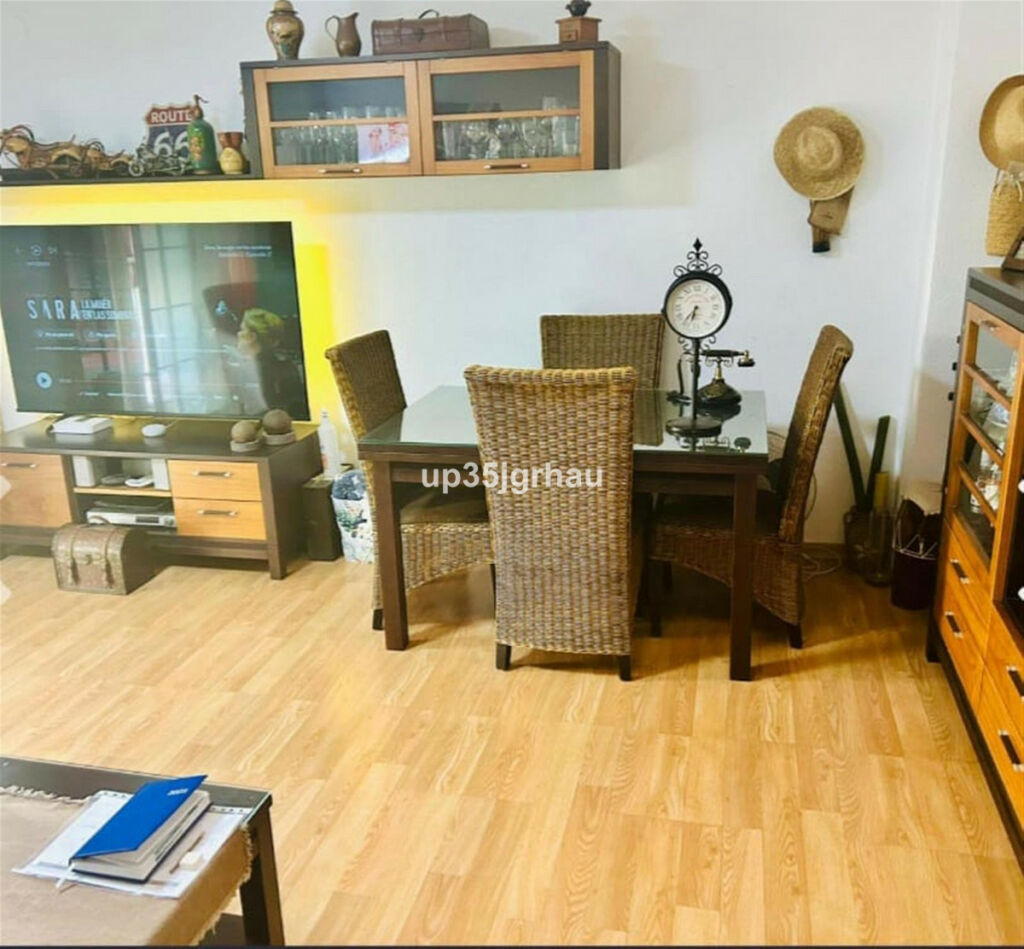 Top Floor Apartment Estepona Málaga - image 11