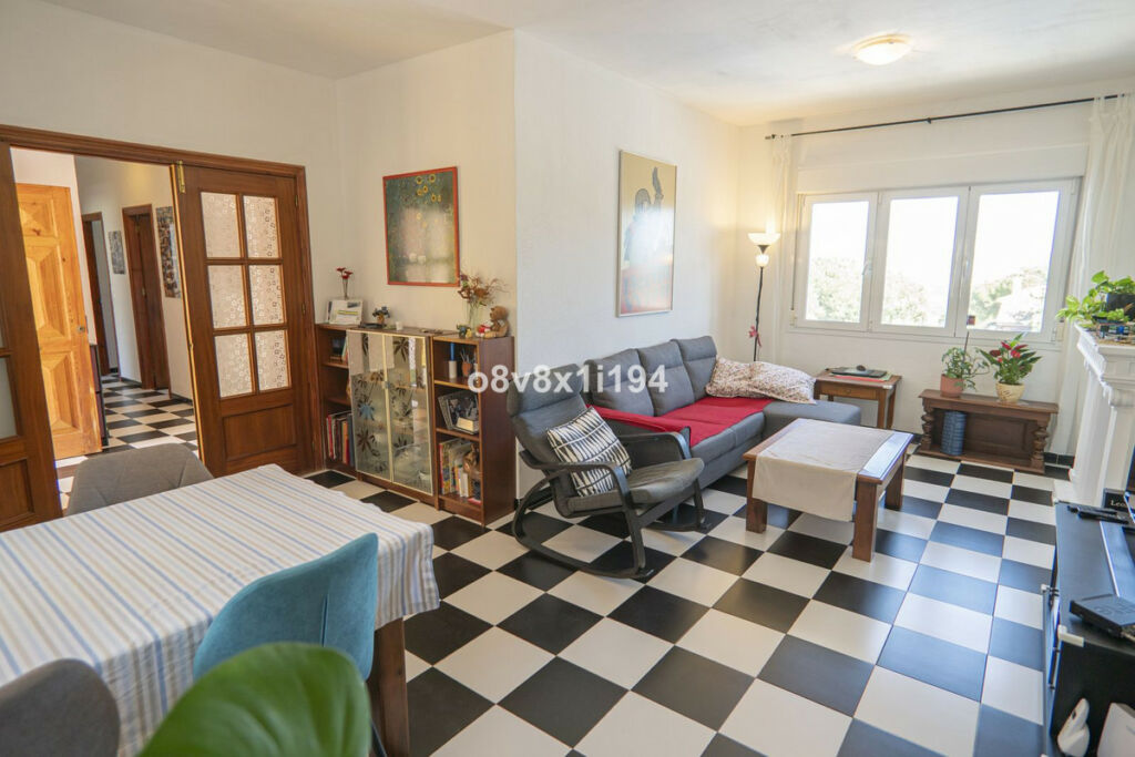 Detached Villa Alhaurín de la Torre Málaga - image 11