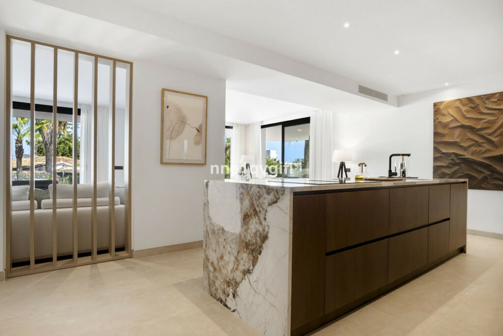 Detached Villa Guadalmina Alta Málaga - image 12