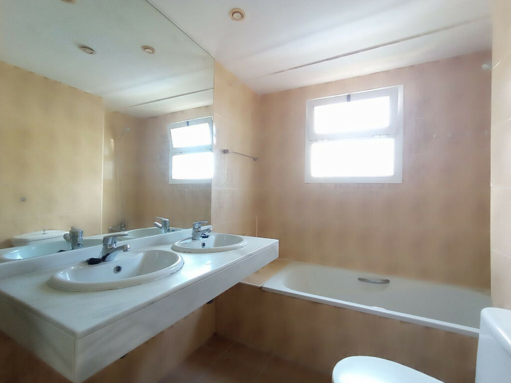 Middle Floor Apartment Calahonda Málaga - image 11