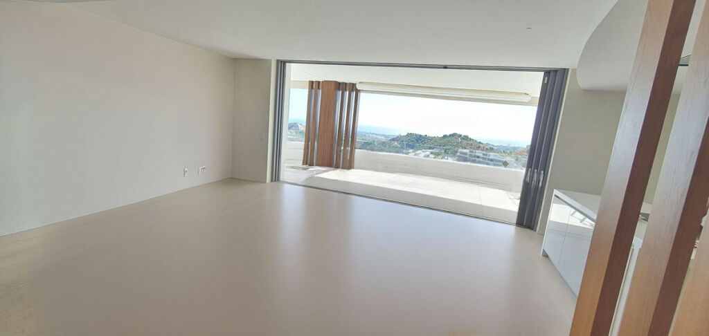 Middle Floor Apartment La Quinta Málaga - image 11