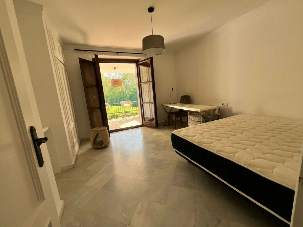 Detached Villa Guadalmina Alta Málaga - image 11