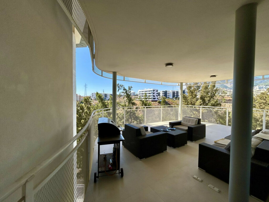 Middle Floor Apartment Fuengirola Málaga - image 11