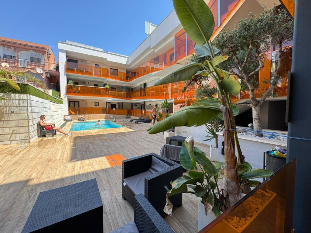 Middle Floor Apartment Torrevieja Alicante - image 11