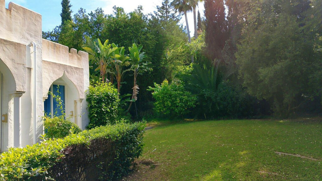 Detached Villa El Paraiso Málaga - image 11