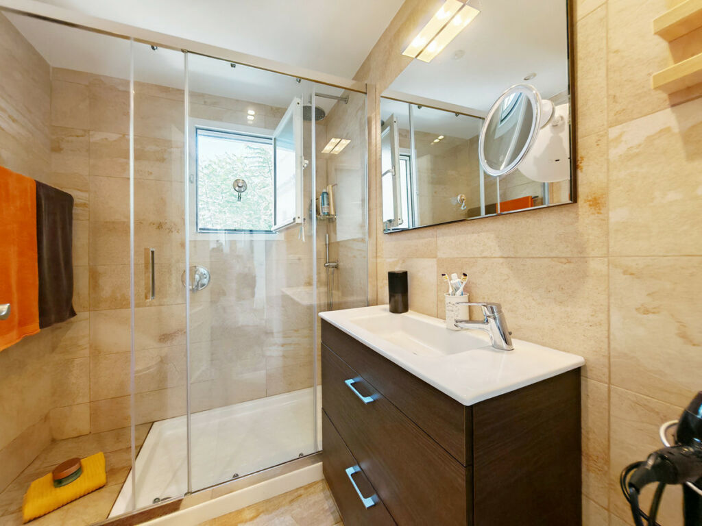 Penthouse Duplex Costabella Málaga - image 11