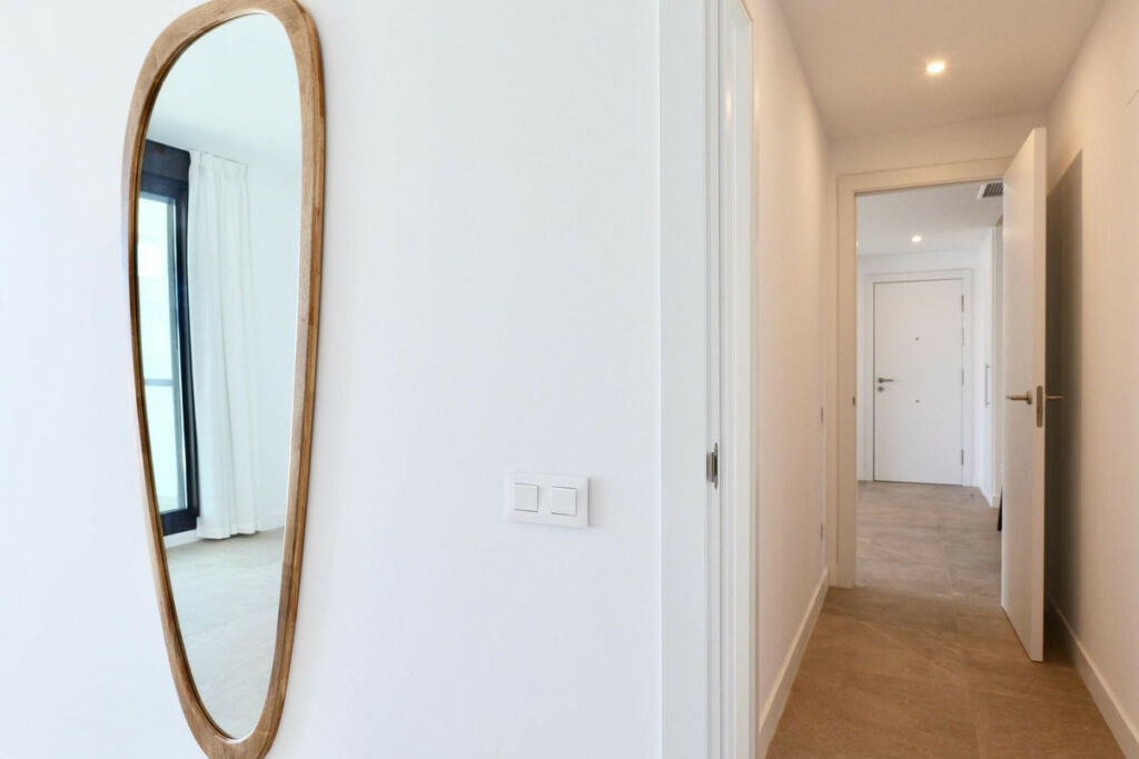 Middle Floor Apartment Estepona Málaga - image 11