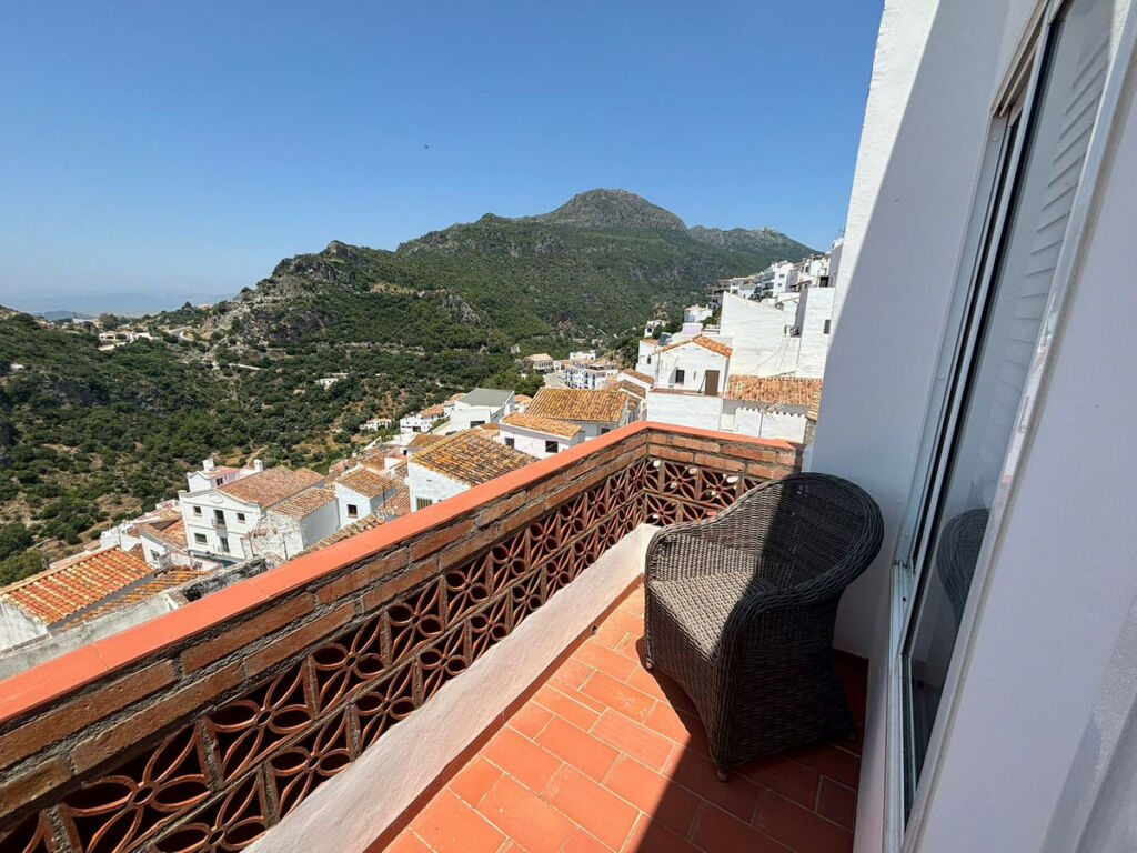Townhouse Casares Málaga - image 11