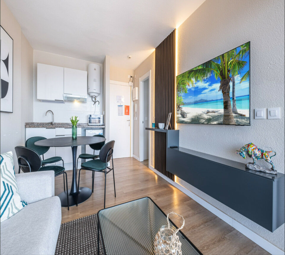 Middle Floor Apartment Benidorm Alicante - image 11