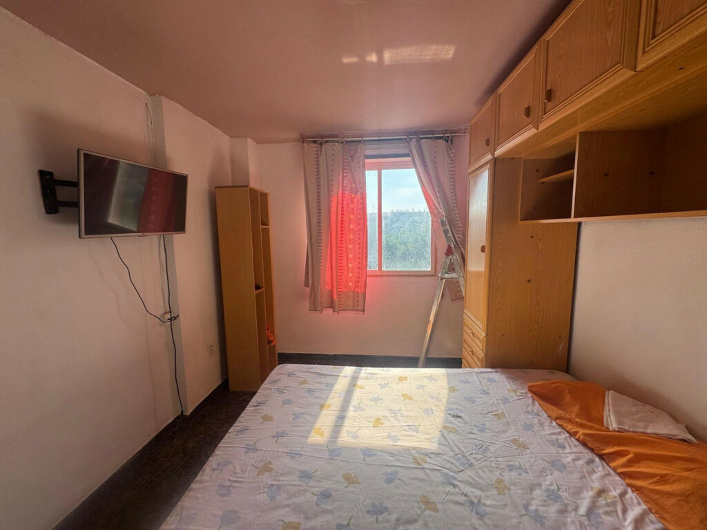 Middle Floor Apartment Torrevieja Alicante - image 11