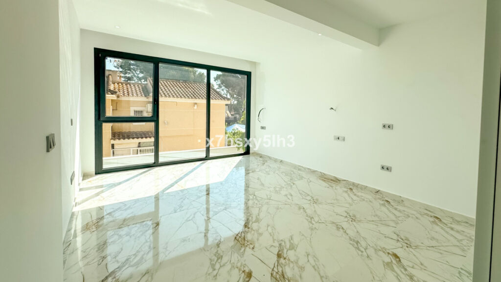 Detached Villa Los Balcones Alicante - image 11