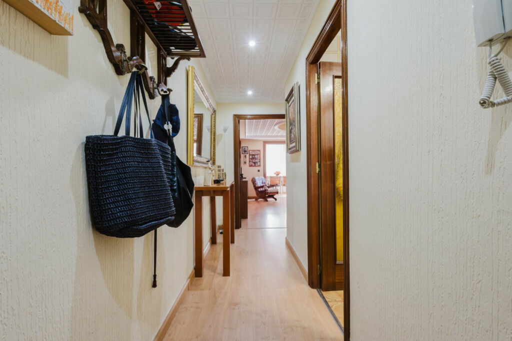 Middle Floor Apartment Torrevieja Alicante - image 11