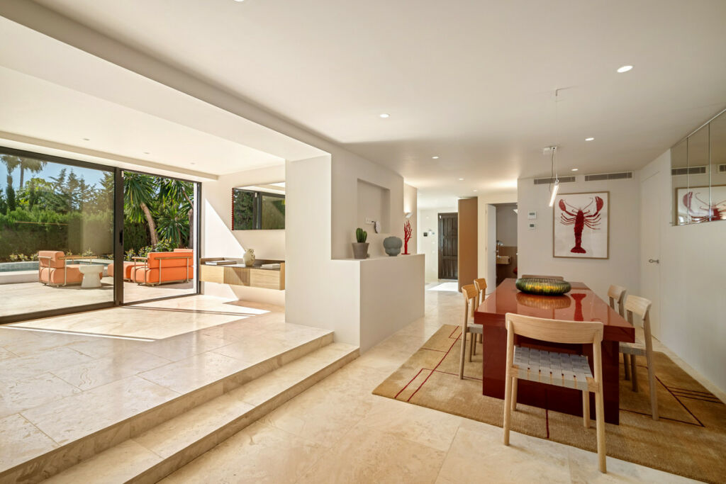Detached Villa Nueva Andalucía Málaga - image 11