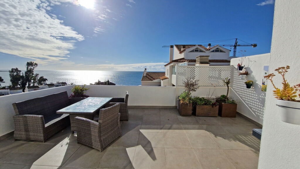 Middle Floor Apartment Estepona Málaga - image 11