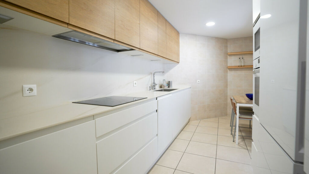 Middle Floor Apartment Nueva Andalucía Málaga - image 11