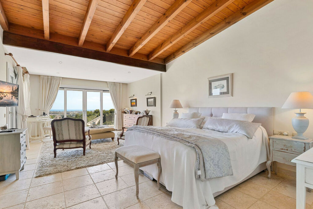 Detached Villa La Quinta Málaga - image 11