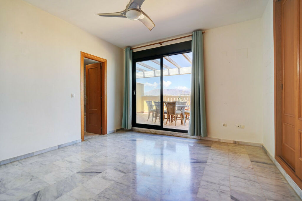 Penthouse Miraflores Málaga - image 11