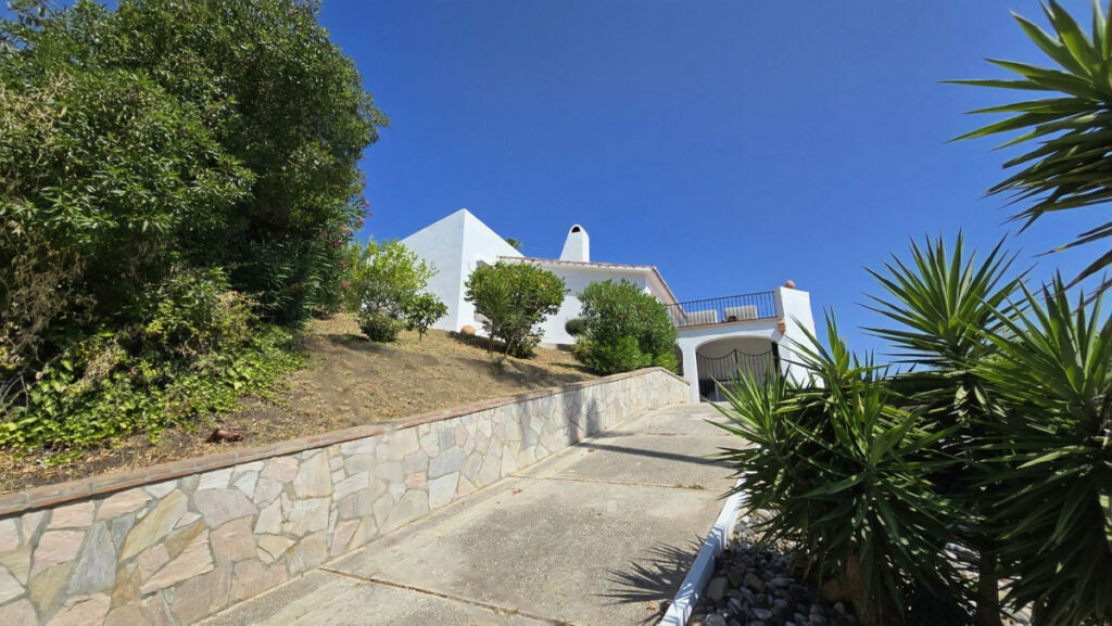 Detached Villa Cerros del Aguila Málaga - image 11
