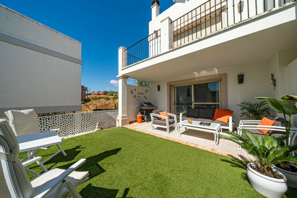 Semi-Detached House Estepona Málaga - image 11