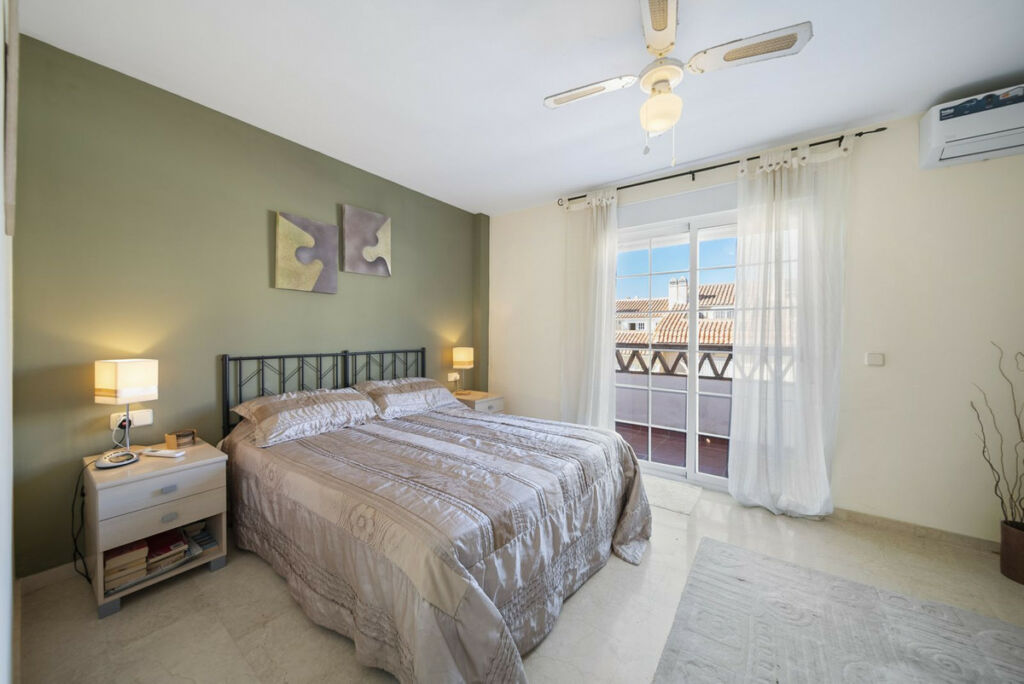 Semi-Detached House Benalmadena Málaga - image 10