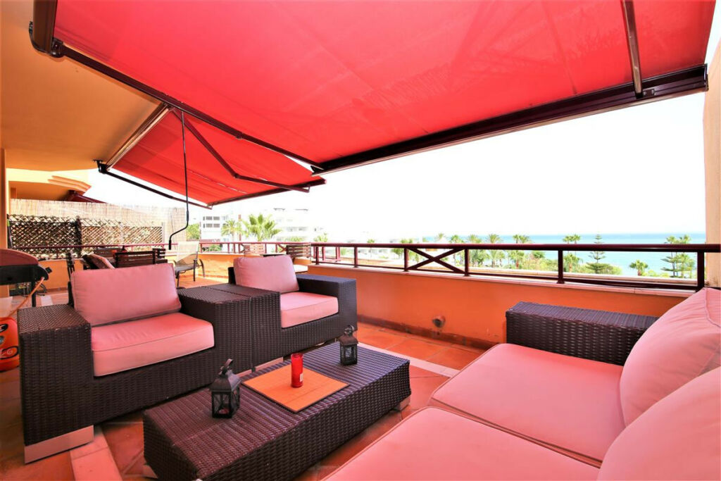 Middle Floor Apartment Estepona Málaga - image 11